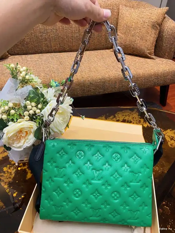 VUITTON LOUIS PM COUSSIN 0702